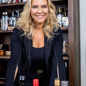 Meet your Posher, Vanderleia